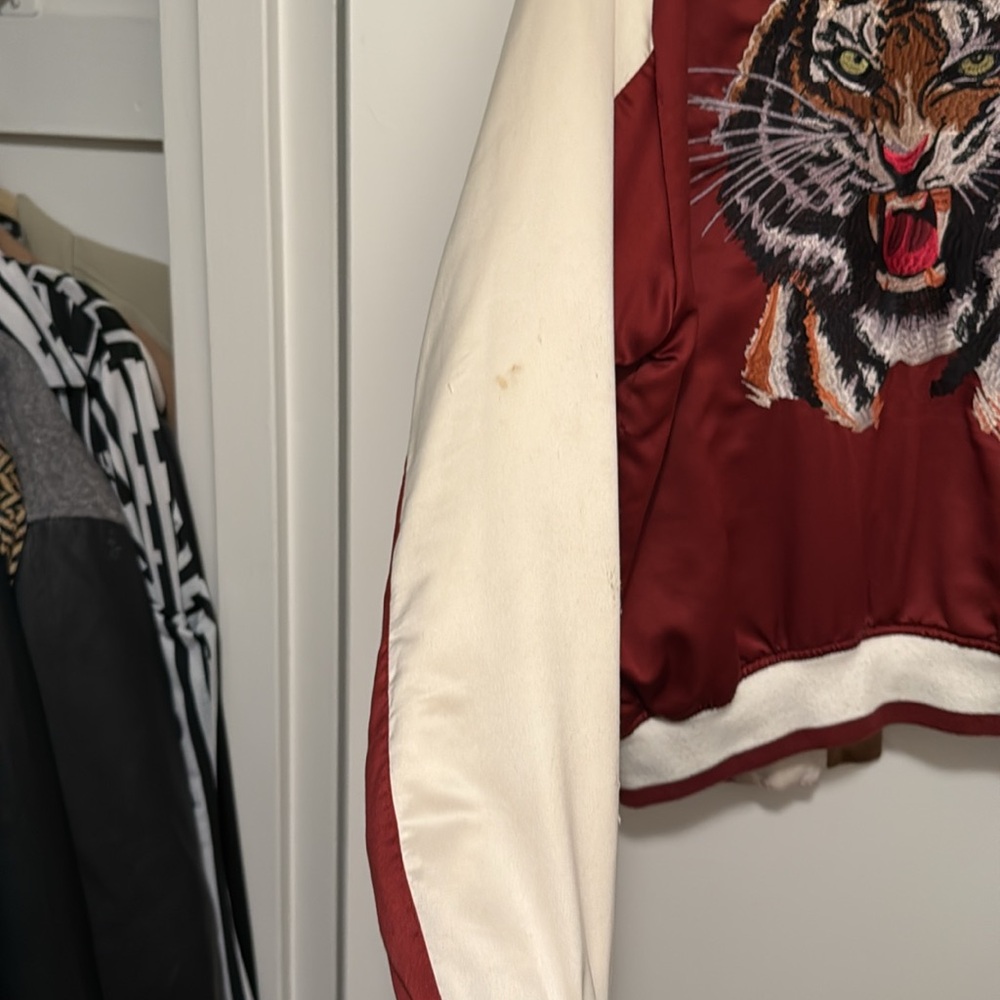 Silky style bomber with tiger embroidery - Picture 6 of 6